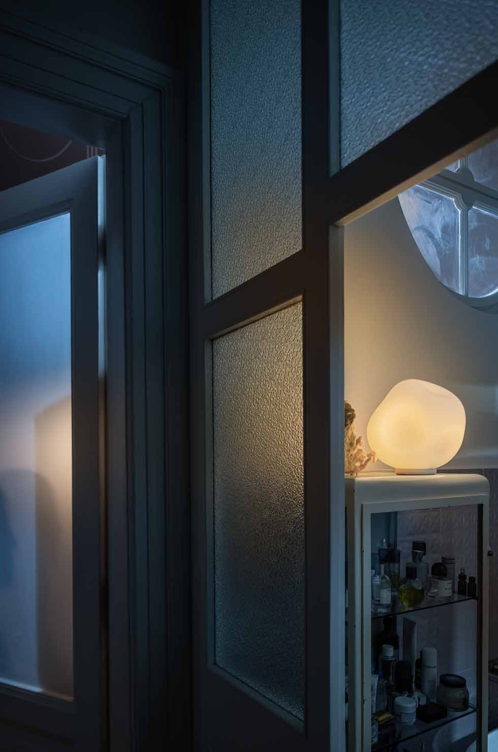 Foscarini Hoba Midi Table Lamp On/Off White