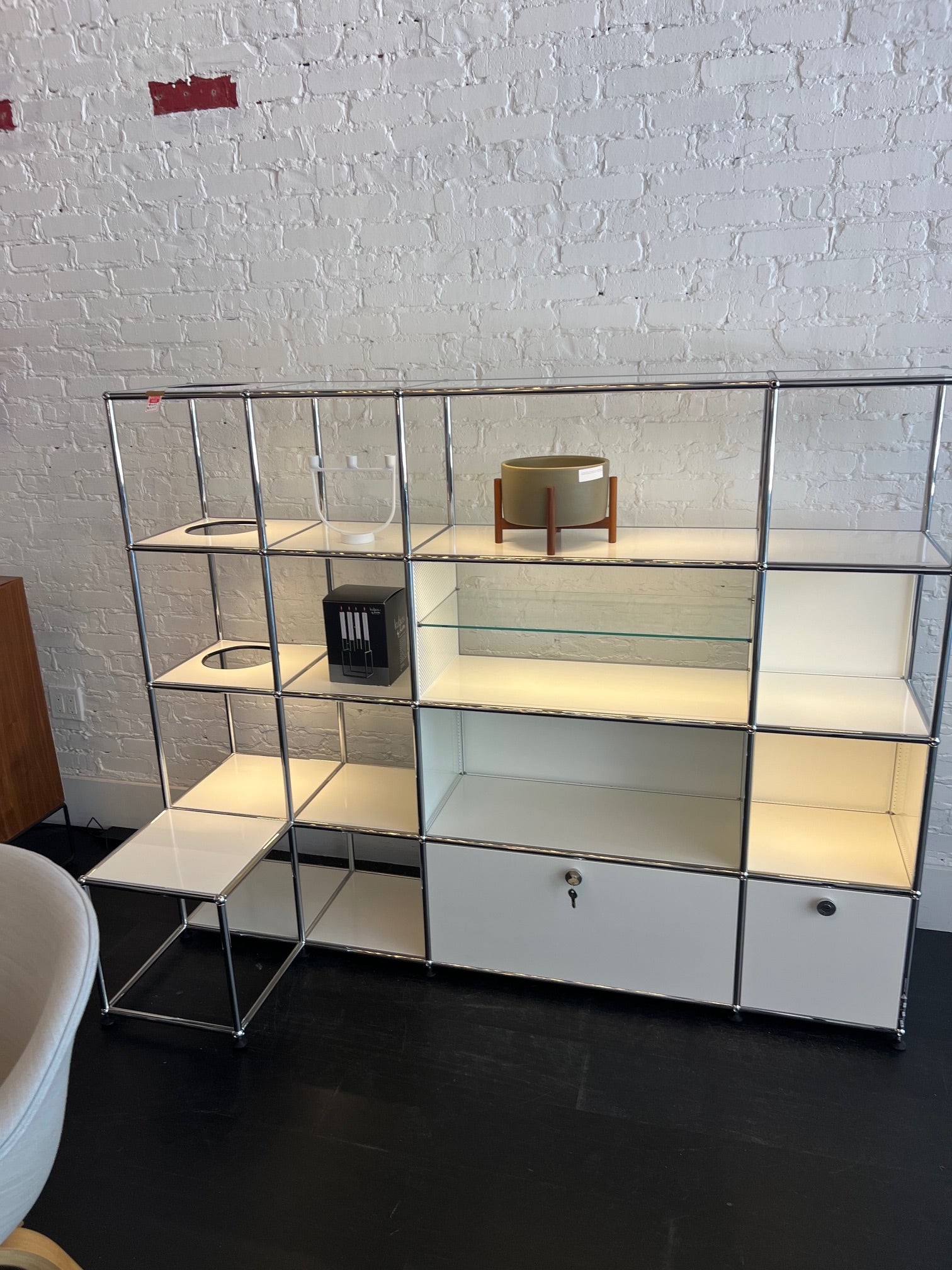 USM Haller "E"- Custom Wall Unit, Pure White - w/Light ***MOVING SALE***
