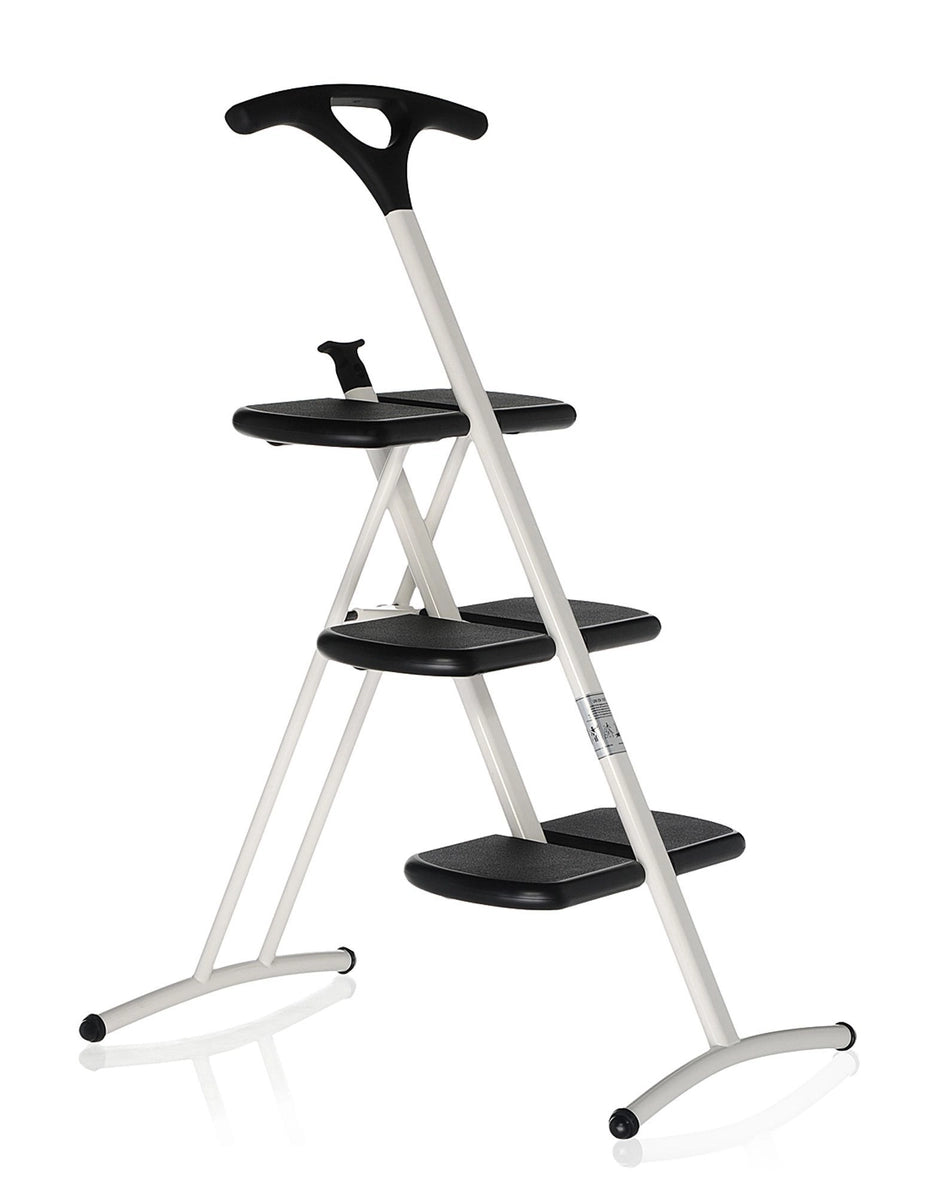 TIRAMISU'-FOLDING STEP LADDER