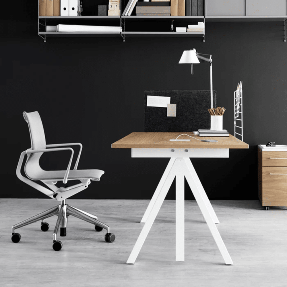 Works Height-Adjustable Work Desk Desk String Furniture