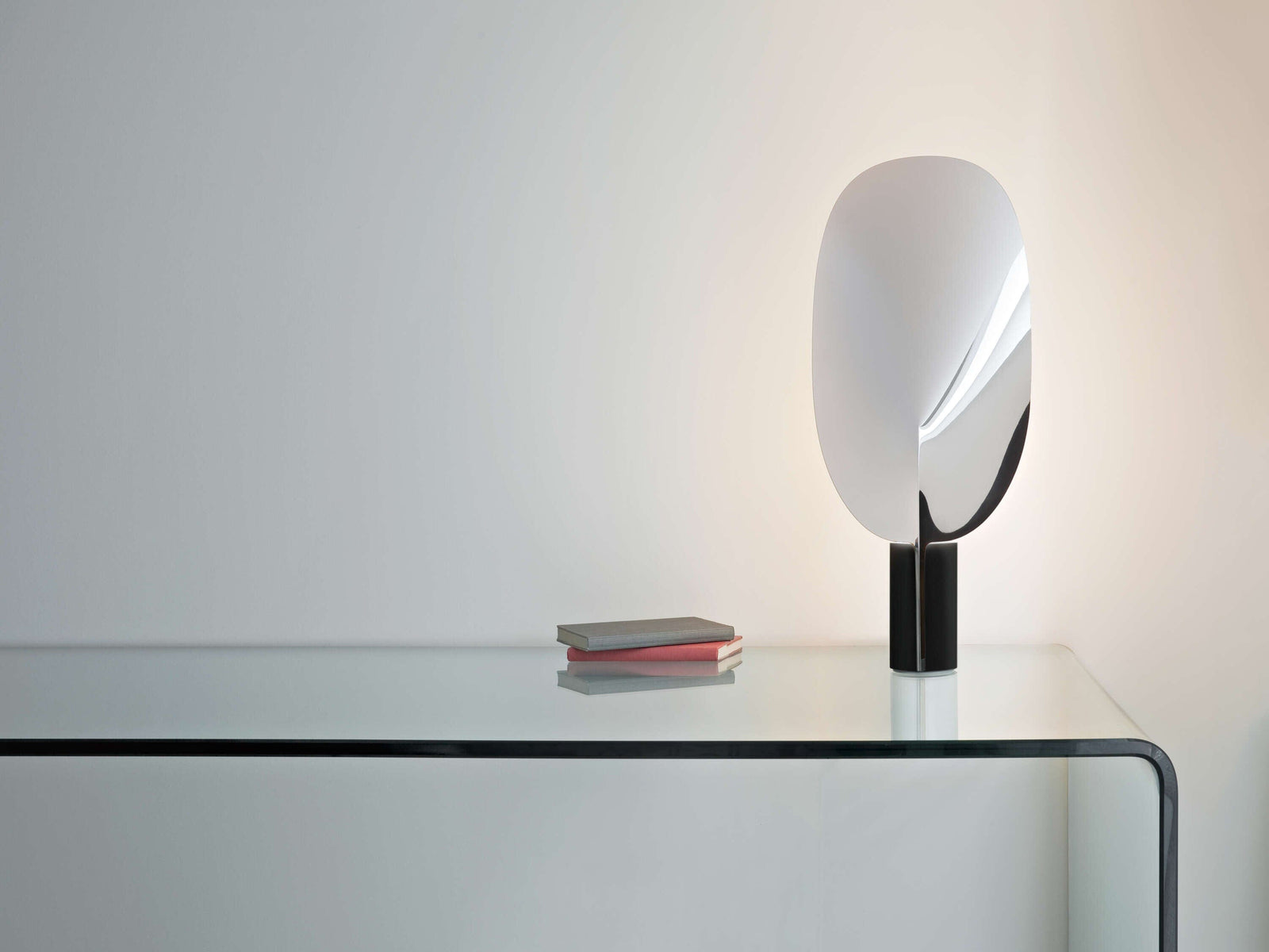 Serena Table Lamp Table Lamps Flos