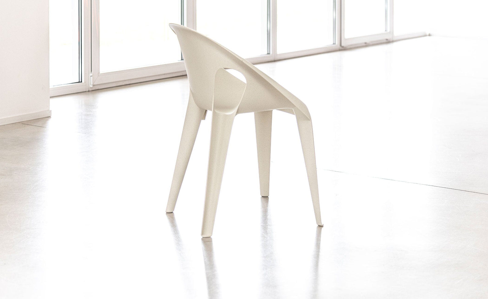 Bell Stacking Chair - Sets of 4 Stacking Chairs Magis