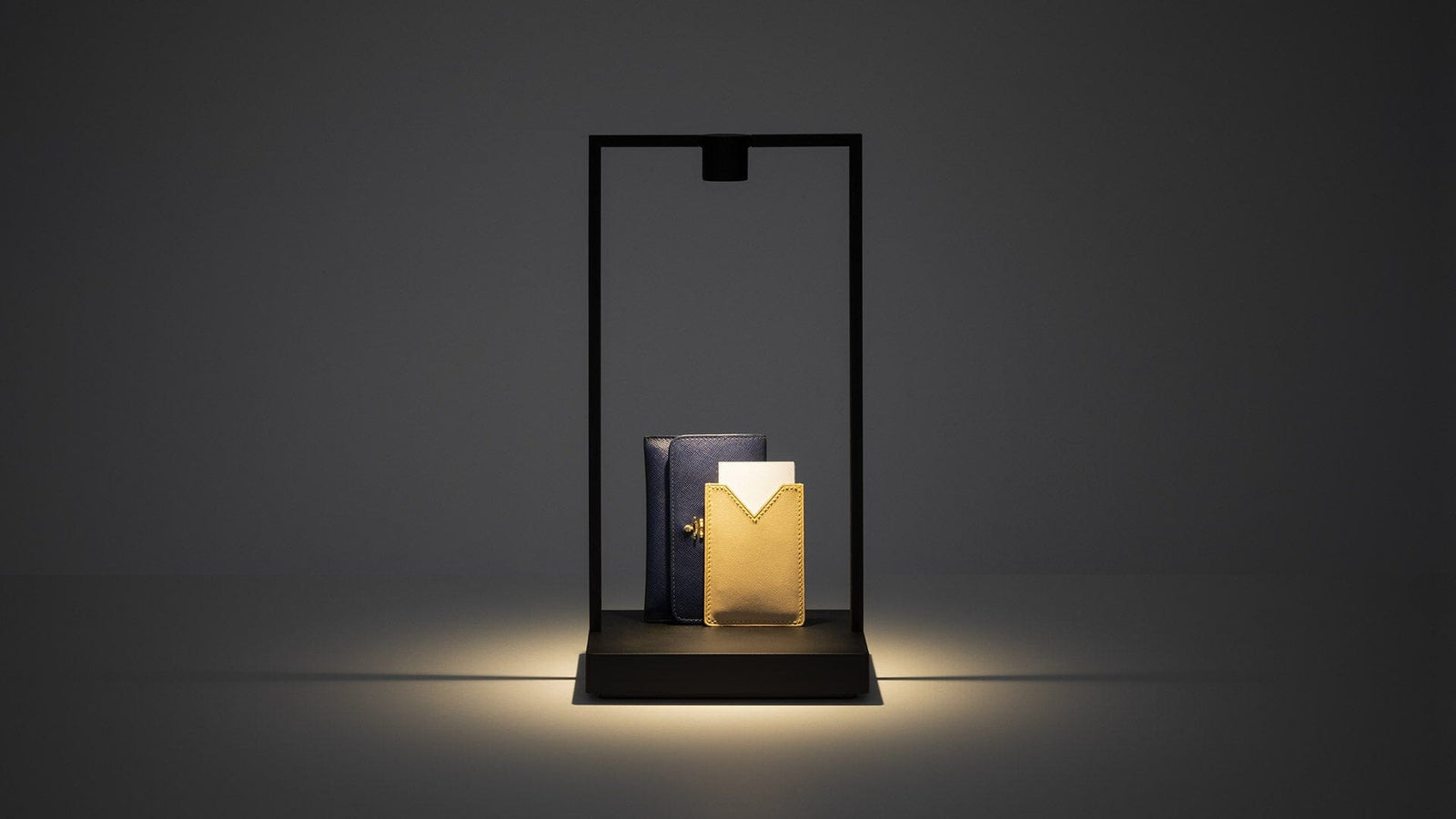 Curiosity 45 W/Focus Table Lamp Table Lamps Artemide