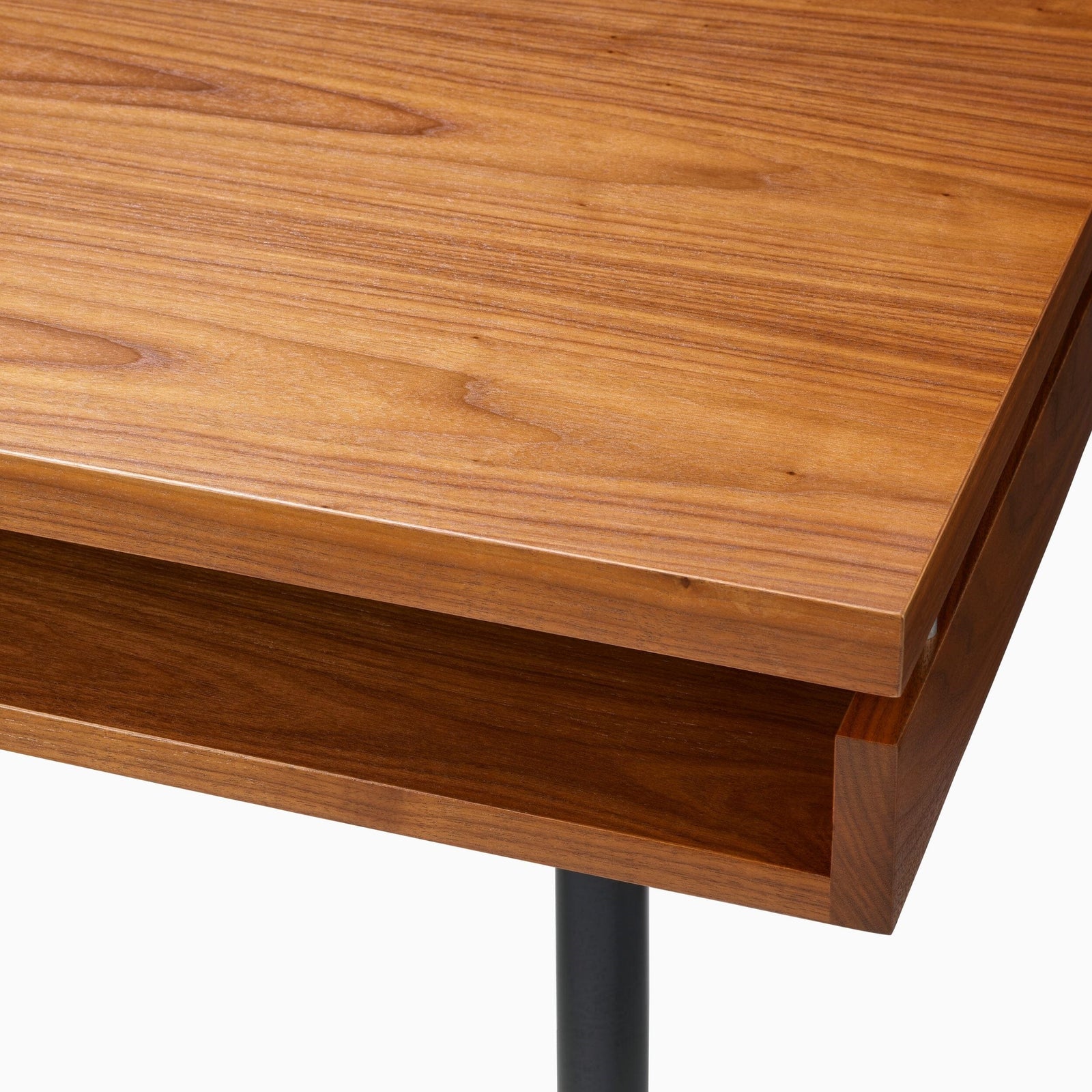 Eames 2500 Series Executive Desk Desk's herman miller