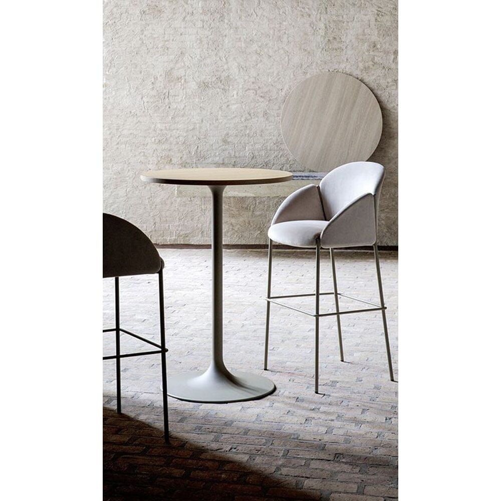 Clarion Bar Table Tables Artifort