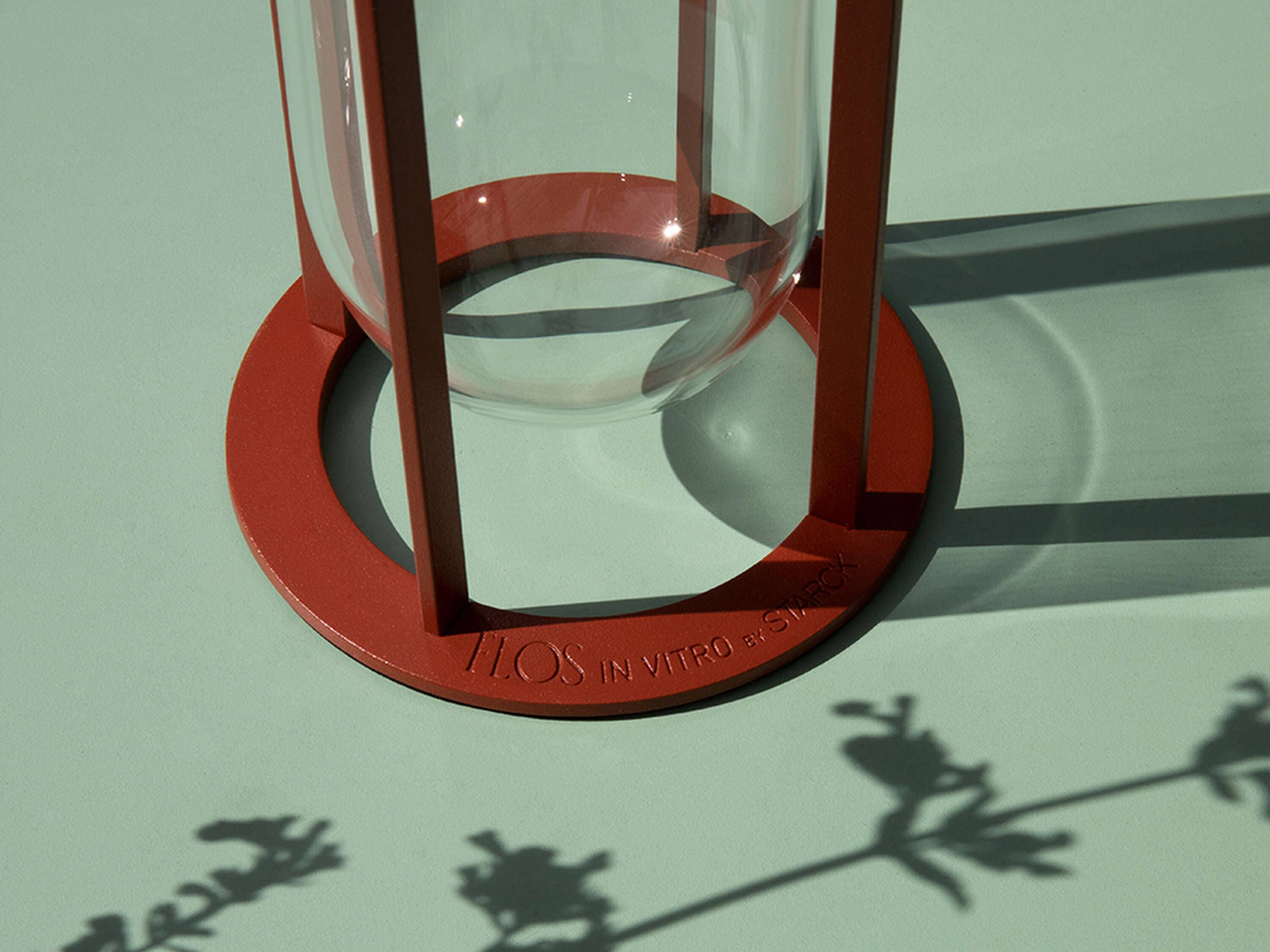 In Vitro Unplugged Portable Lamp Outdoors Flos