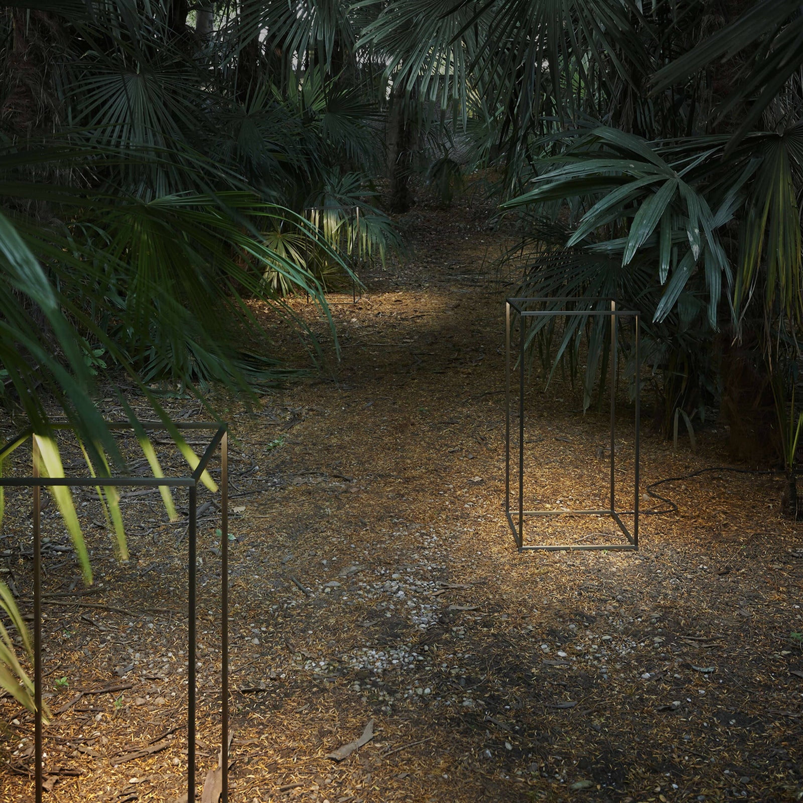 Ipnos Outdoor Floor Lamp Outdoor Lighting Flos