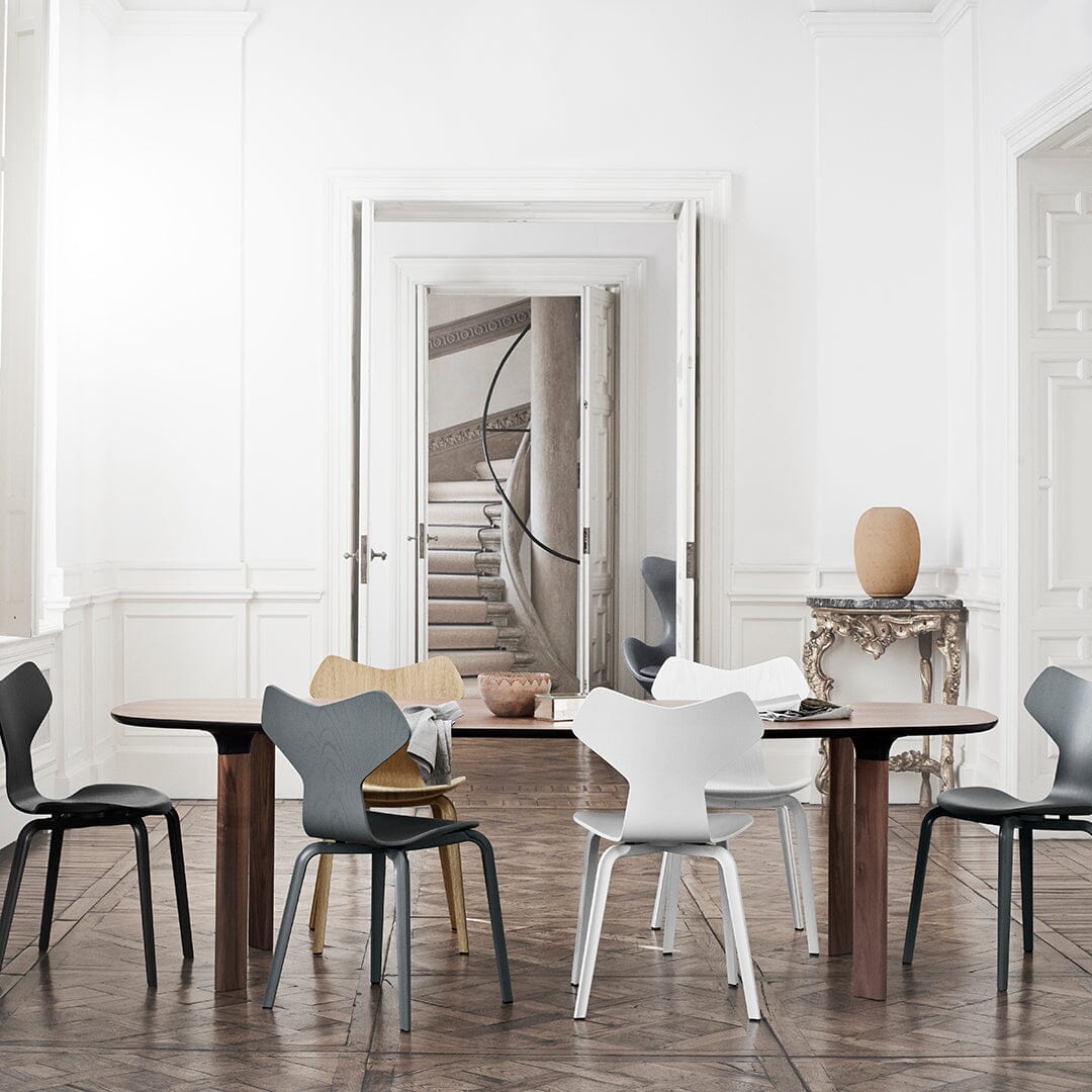 Grand Prix Chair With Wood Legs Dining chairs Fritz Hansen