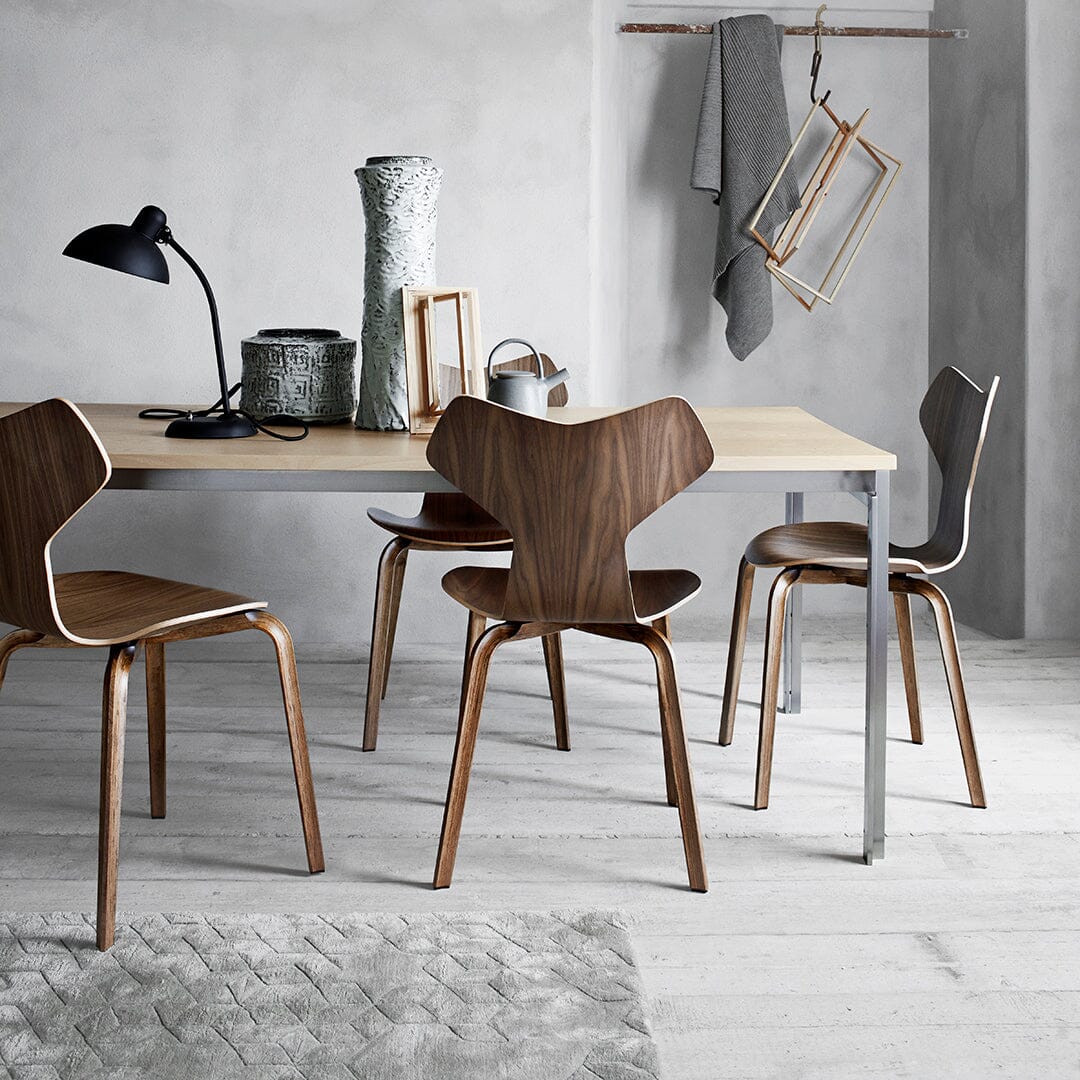 Grand Prix Chair With Wood Legs Dining chairs Fritz Hansen