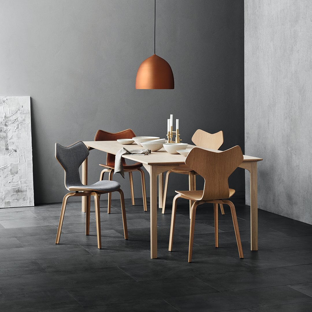 Grand Prix Chair With Wood Legs Dining chairs Fritz Hansen