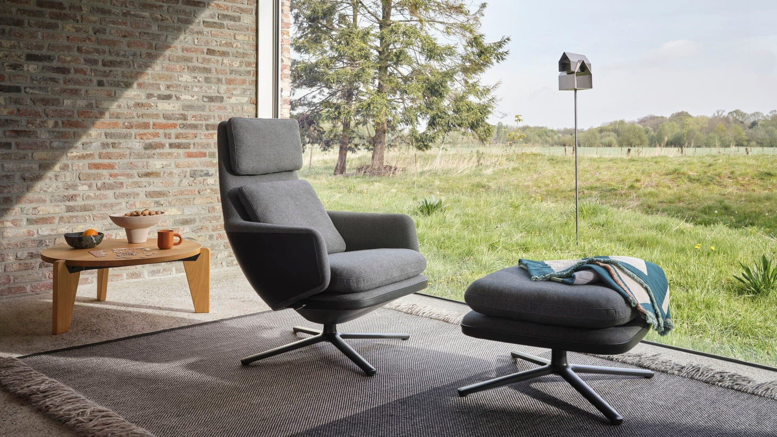 Grand Relax Ottoman Ottomans Vitra