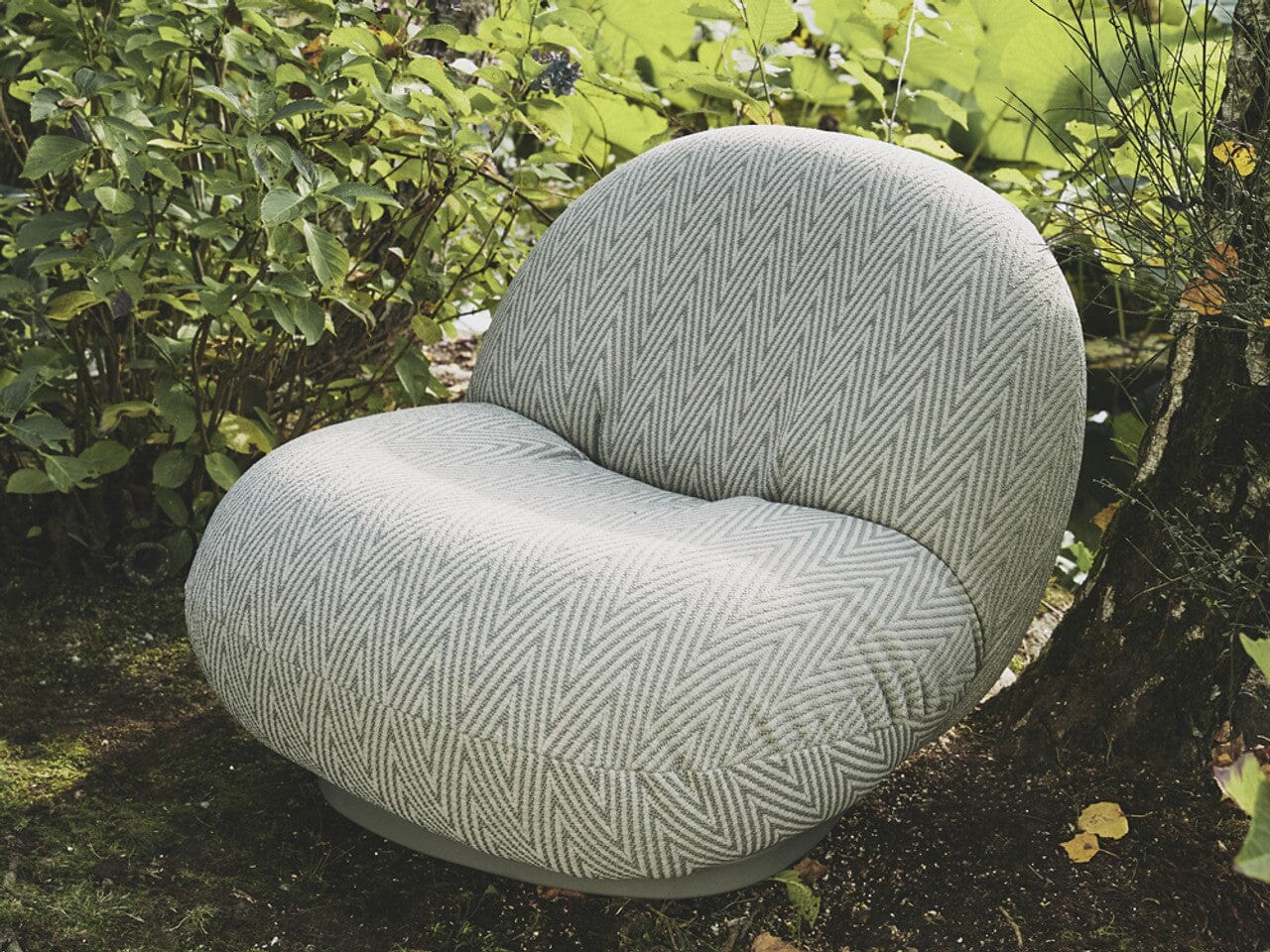 Pacha Outdoor Swivel Lounge Chair Lounge Sofa Gubi