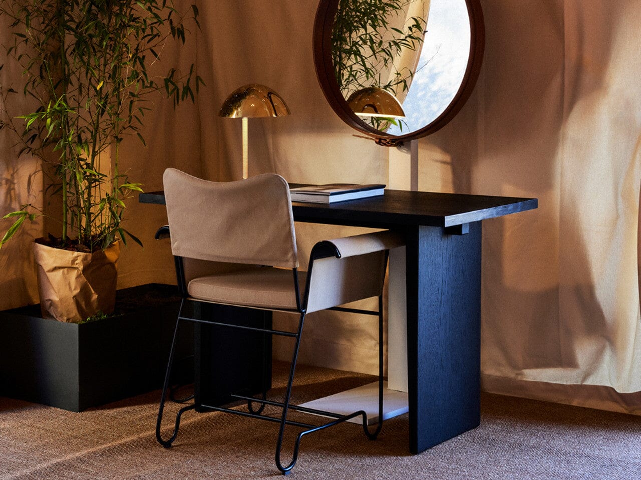 Private Desk Desk's Gubi