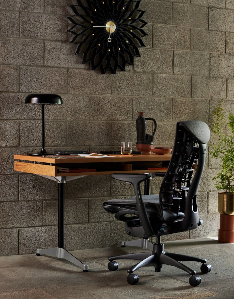 Eames 2500 Series Executive Desk Desk's herman miller