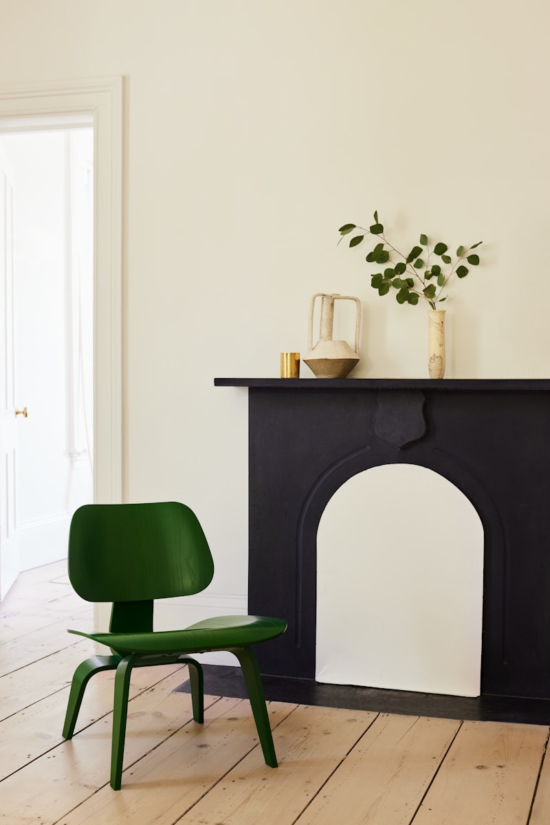 Eames Molded Plywood Lounge Chair, Herman Miller x HAY lounge chair herman miller