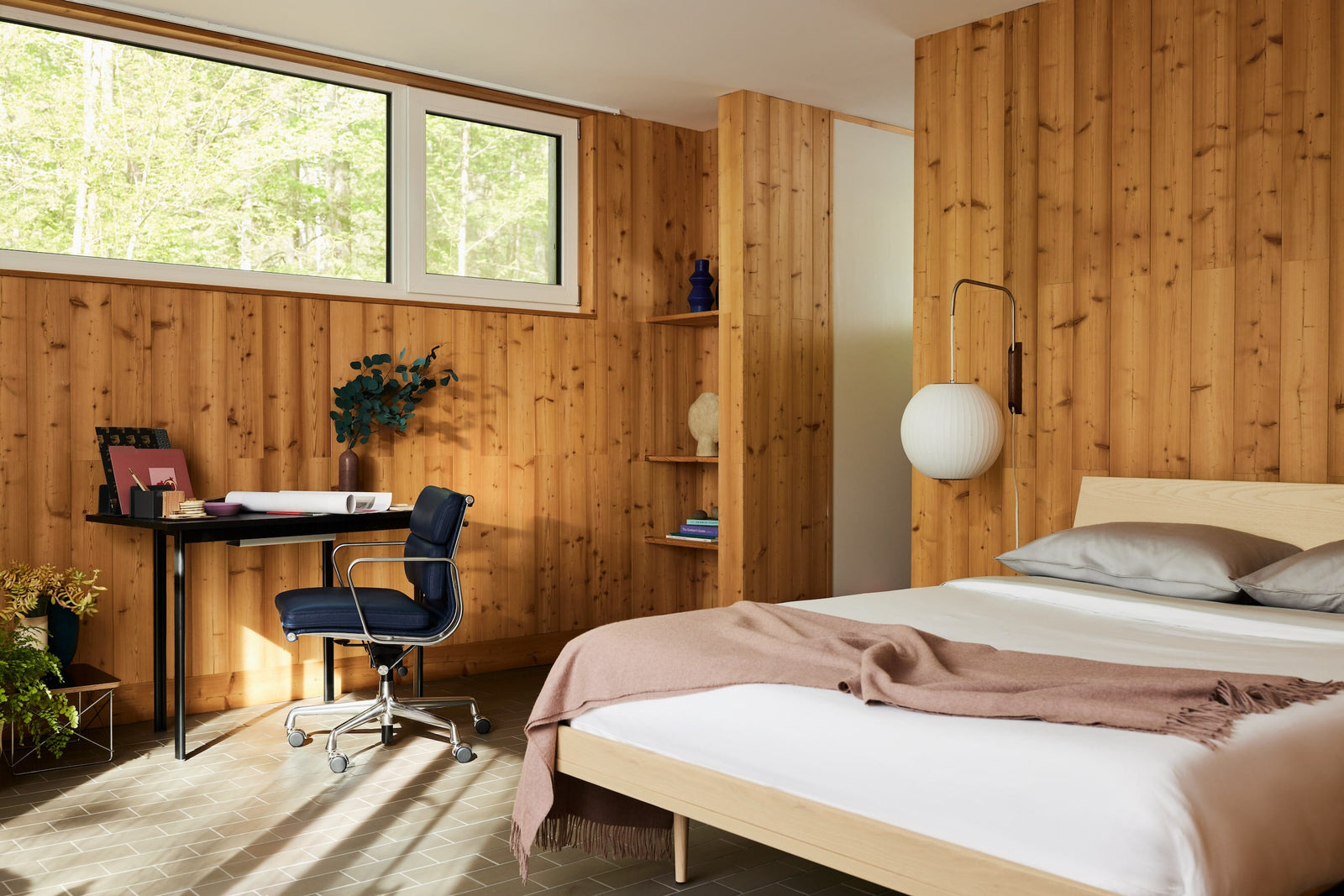 Mode Desk Desk's herman miller