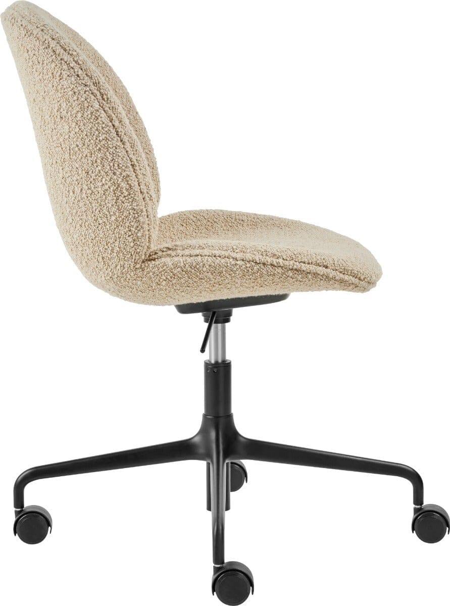 Beetle Meeting Chair 4-Star Base with Castors - Height Adjustable - Fully Upholstered Chairs Gubi