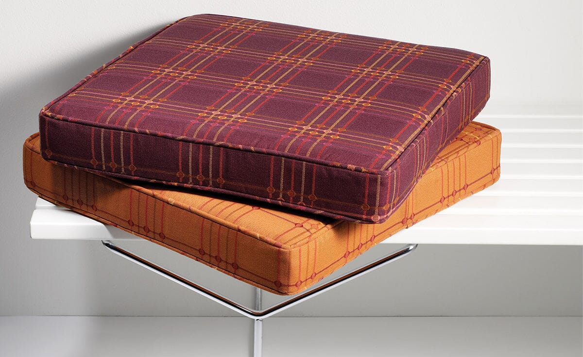 Bertoia Bench with Seat Cushions Benches Knoll