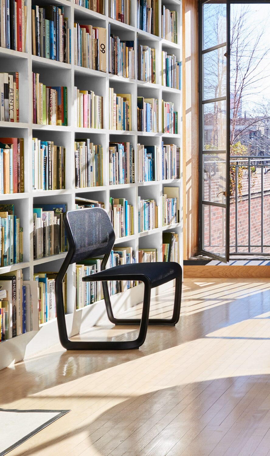 Newson Aluminum Chair Side/Dining Knoll