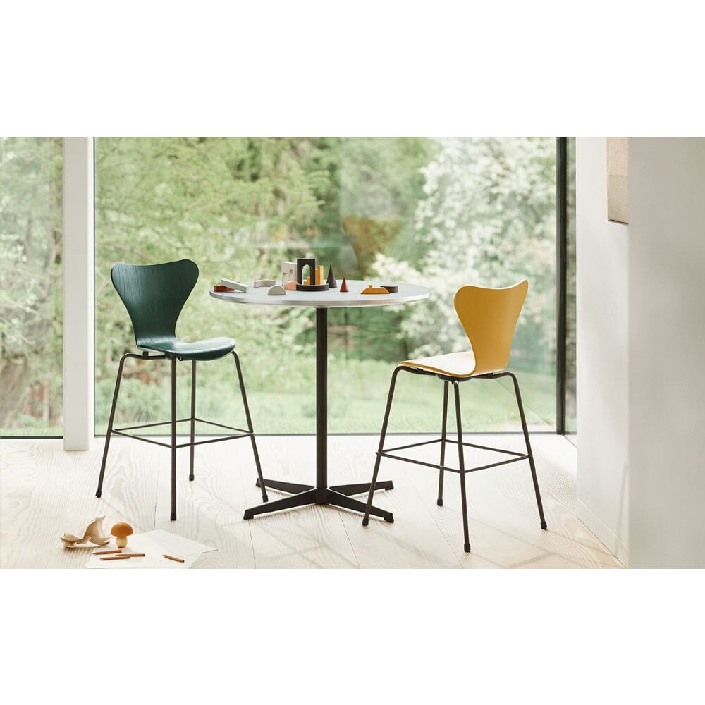 Large Pedestal Base Circular Top Table Dining Tables Fritz Hansen