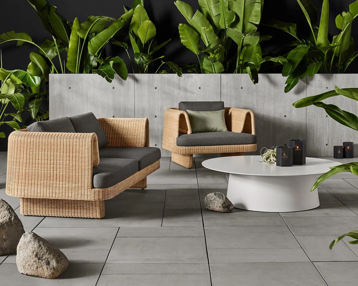 Loophole Outdoor Lounge Chair Outdoors BluDot