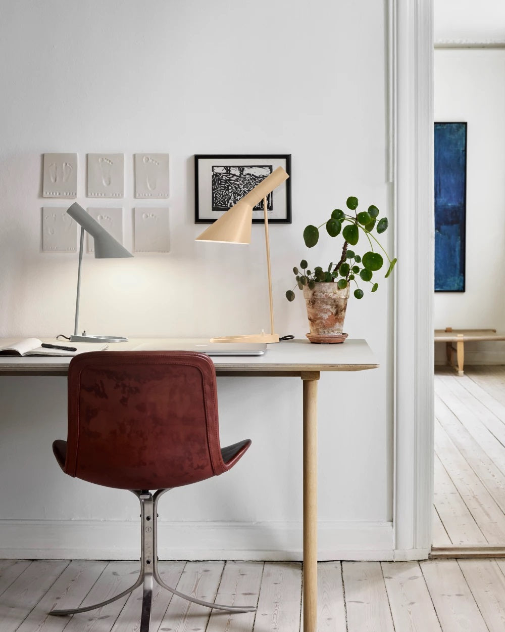 AJ Mini Table Lamp Table Lamps Louis Poulsen