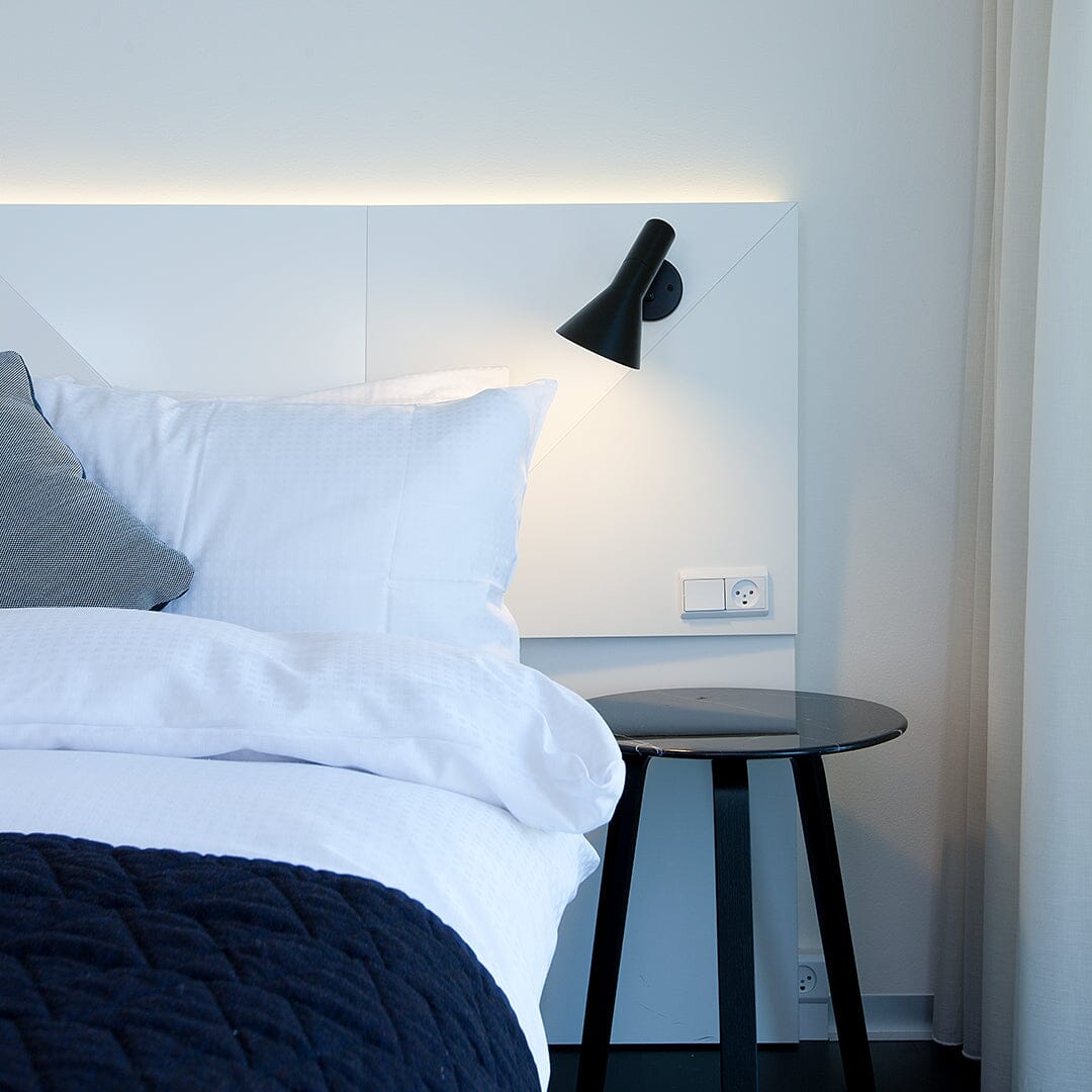 AJ Wall Sconce by Louis Poulsen wall / ceiling lamps Louis Poulsen