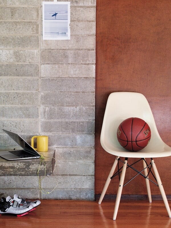 Eames Molded Fiberglass Side Chair with Wood Dowel Base Side/Dining herman miller