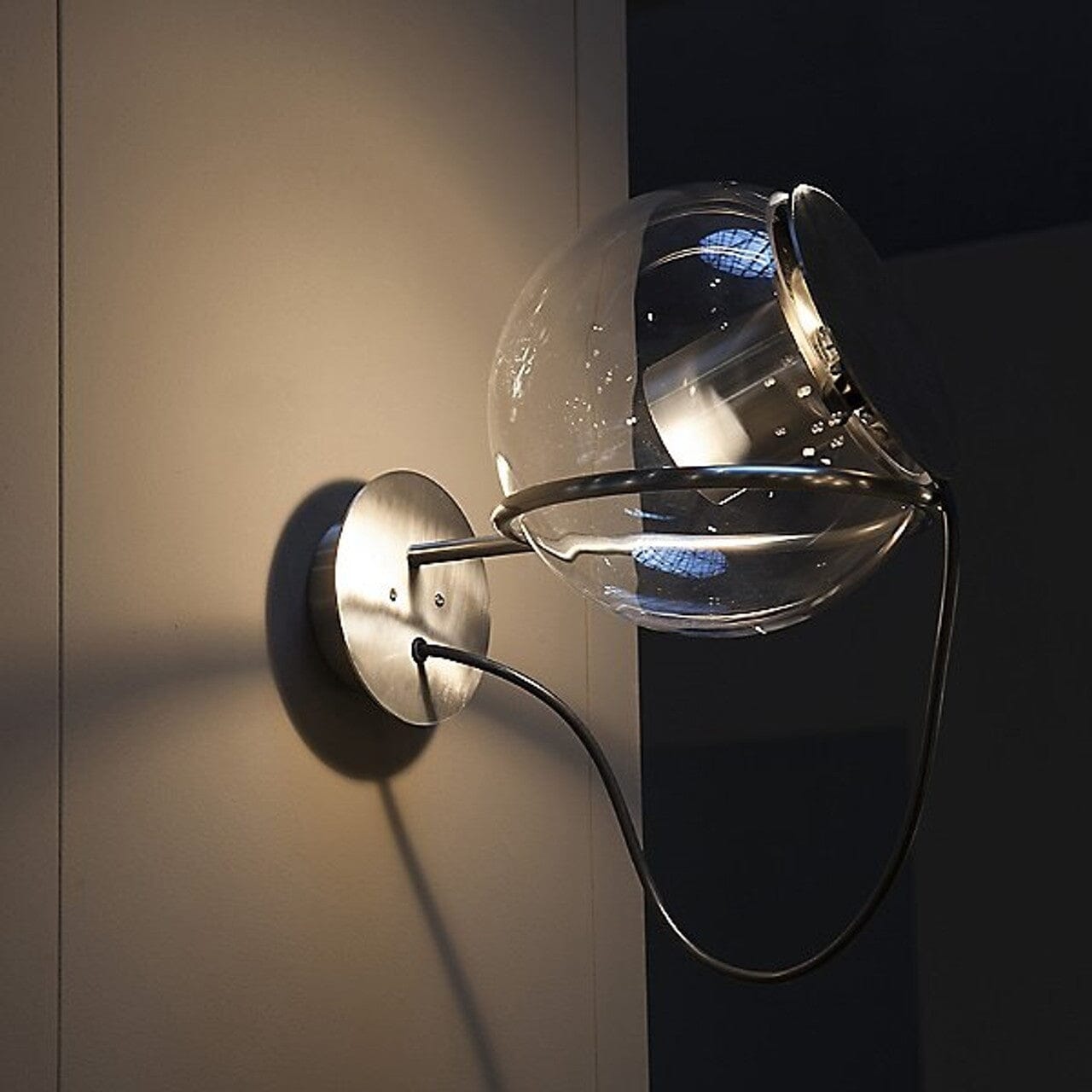 The Globe Wall Sconce Wall Lights Oluce