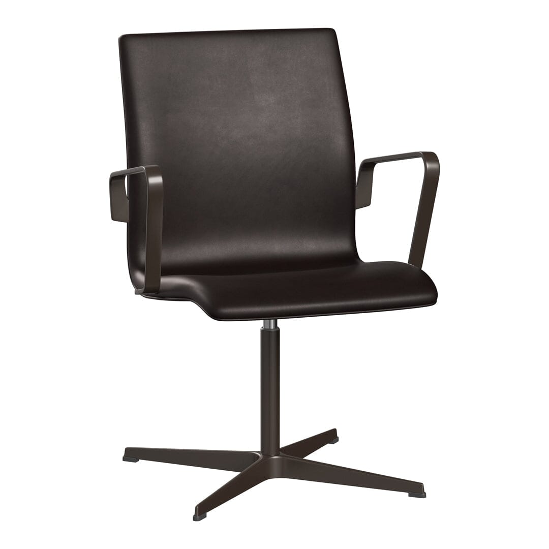 Oxford™ Low Back Chair With 4-Star Base Dining chairs Fritz Hansen