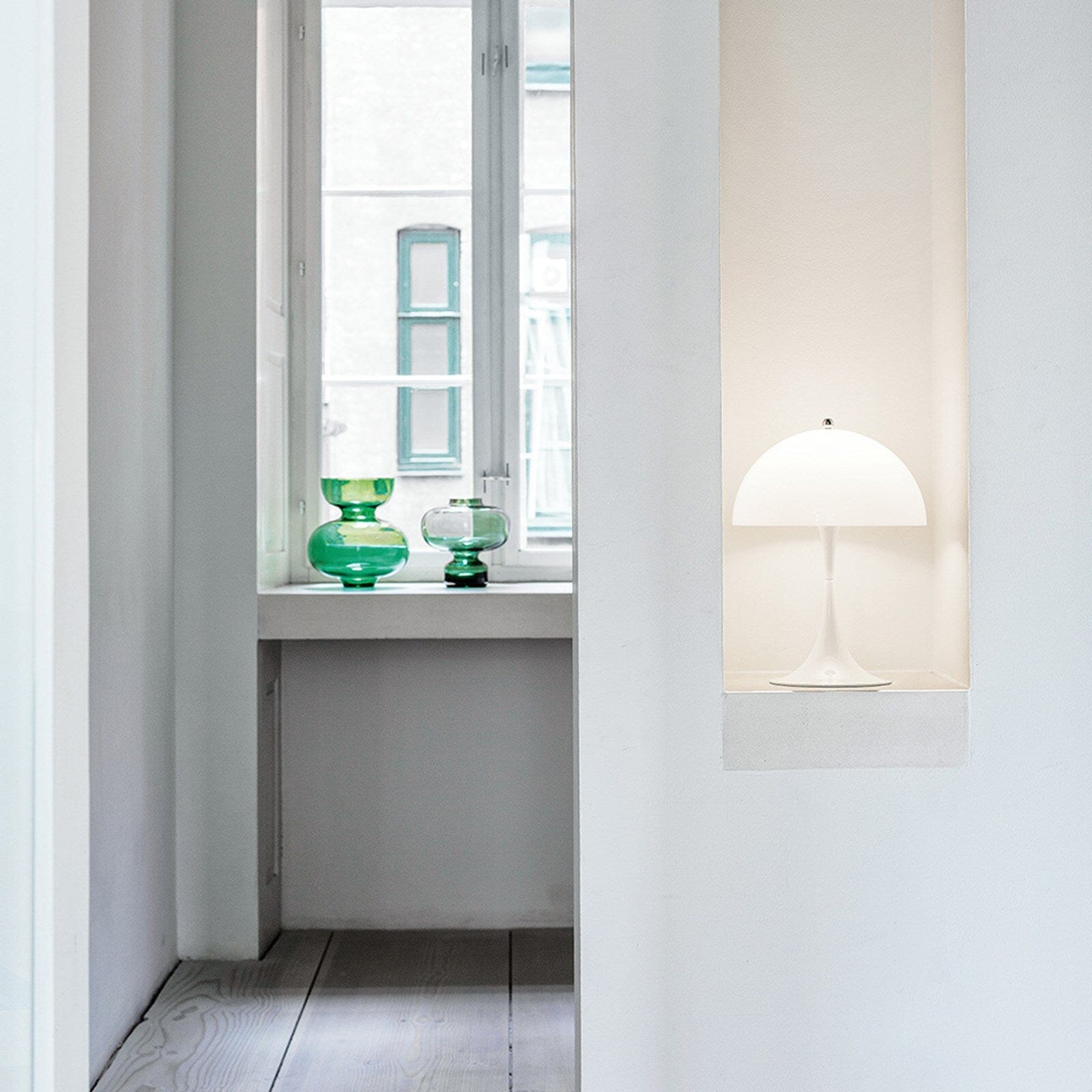 Panthella 250 Table Lamp Table Lamps Louis Poulsen