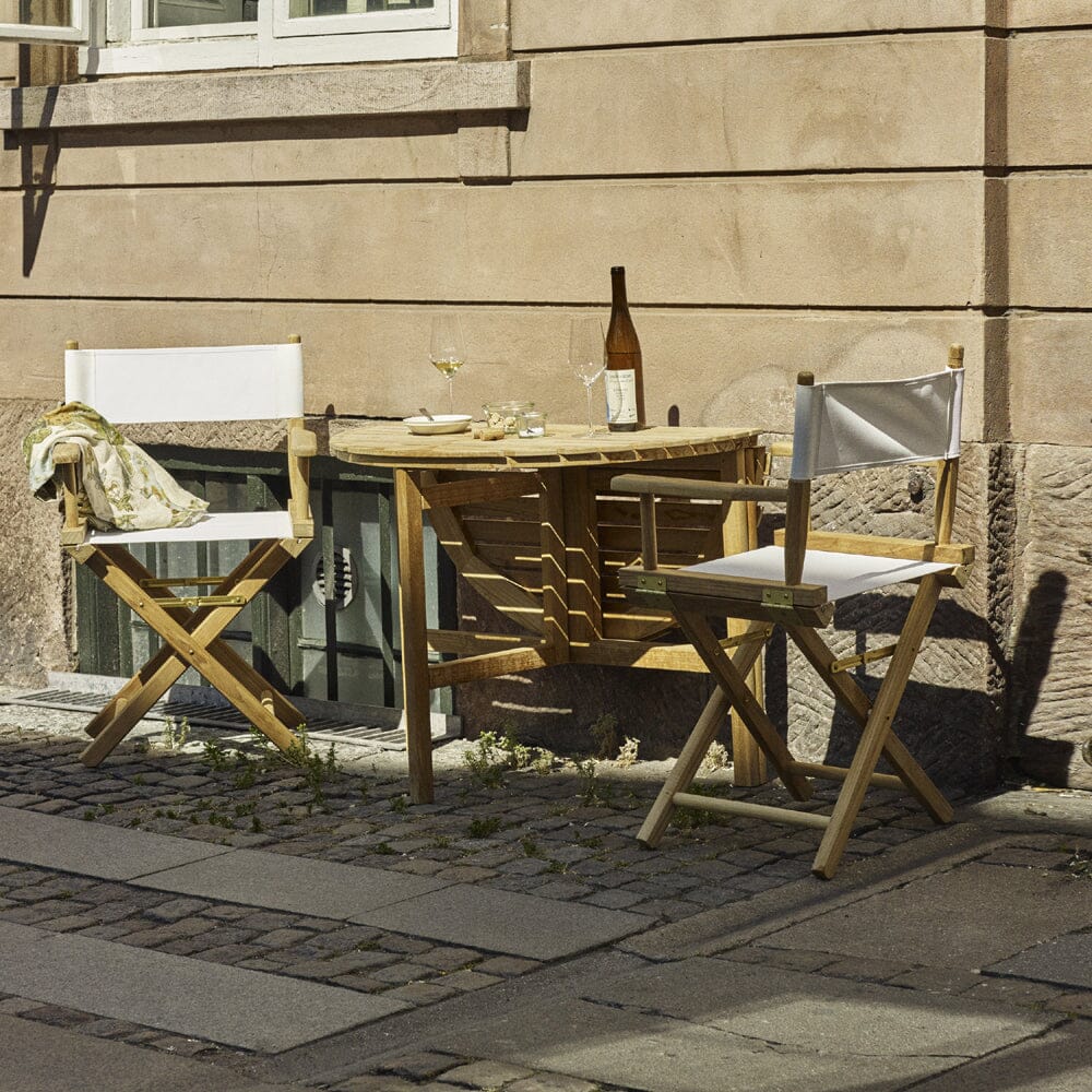 Selandia Round Dining Table Dining Tables Skagerak by Fritz Hansen
