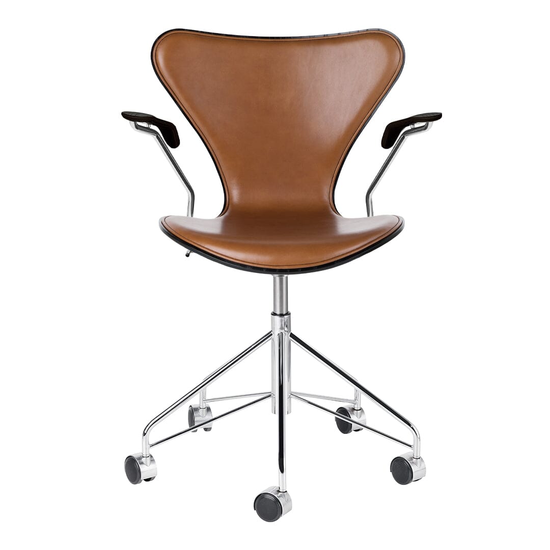 Series 7 Swivel Arm Chair Front Upholstered Dining chairs Fritz Hansen