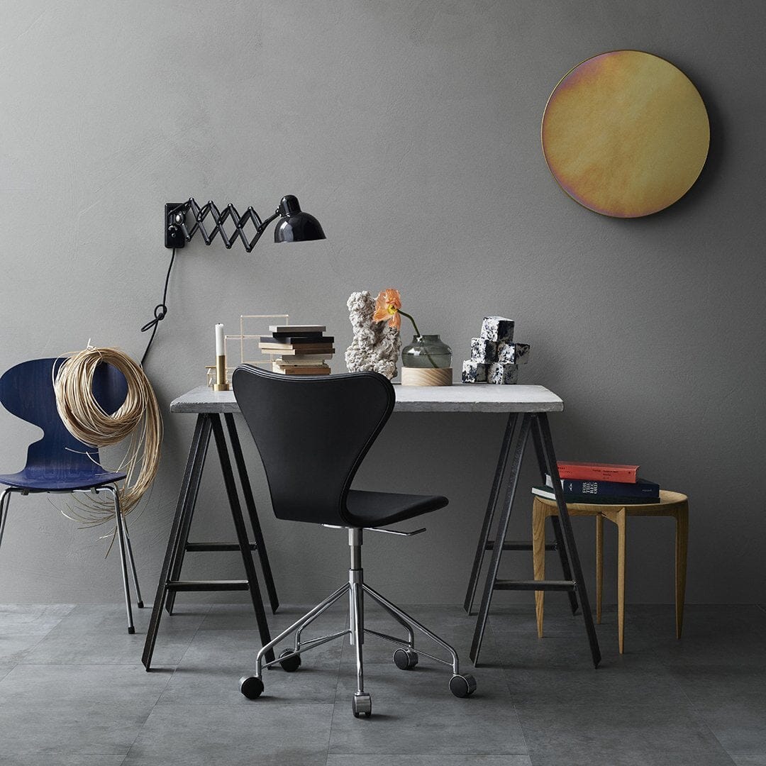 Series 7 Swivel Side Chair Full Upholstered Chairs Fritz Hansen