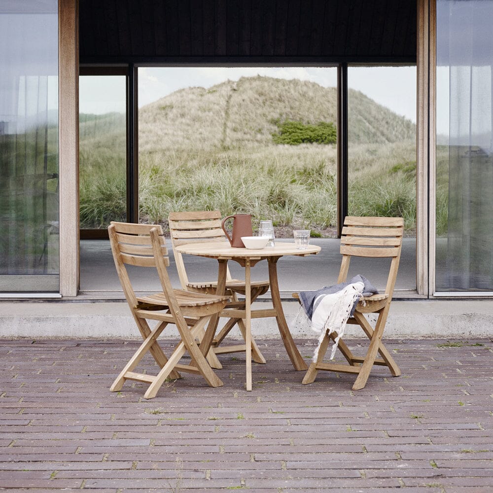 Vendia Round Dining Table Dining Tables Skagerak by Fritz Hansen