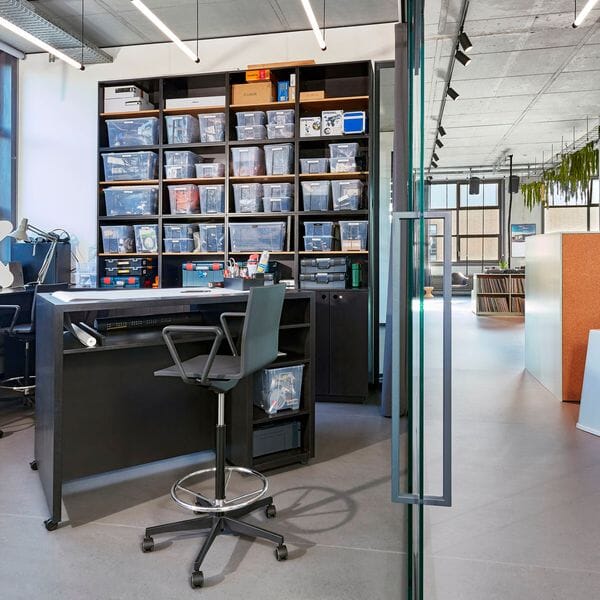 .04 Counter Chair task chair Vitra