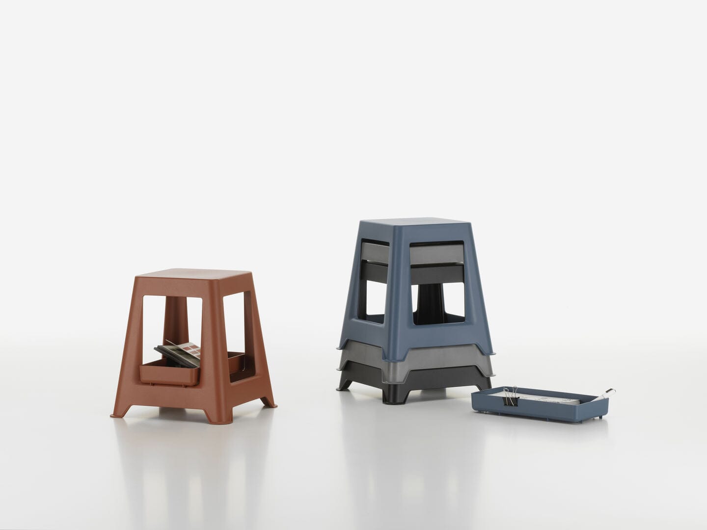 Chap Stackable Stool Stools Vitra