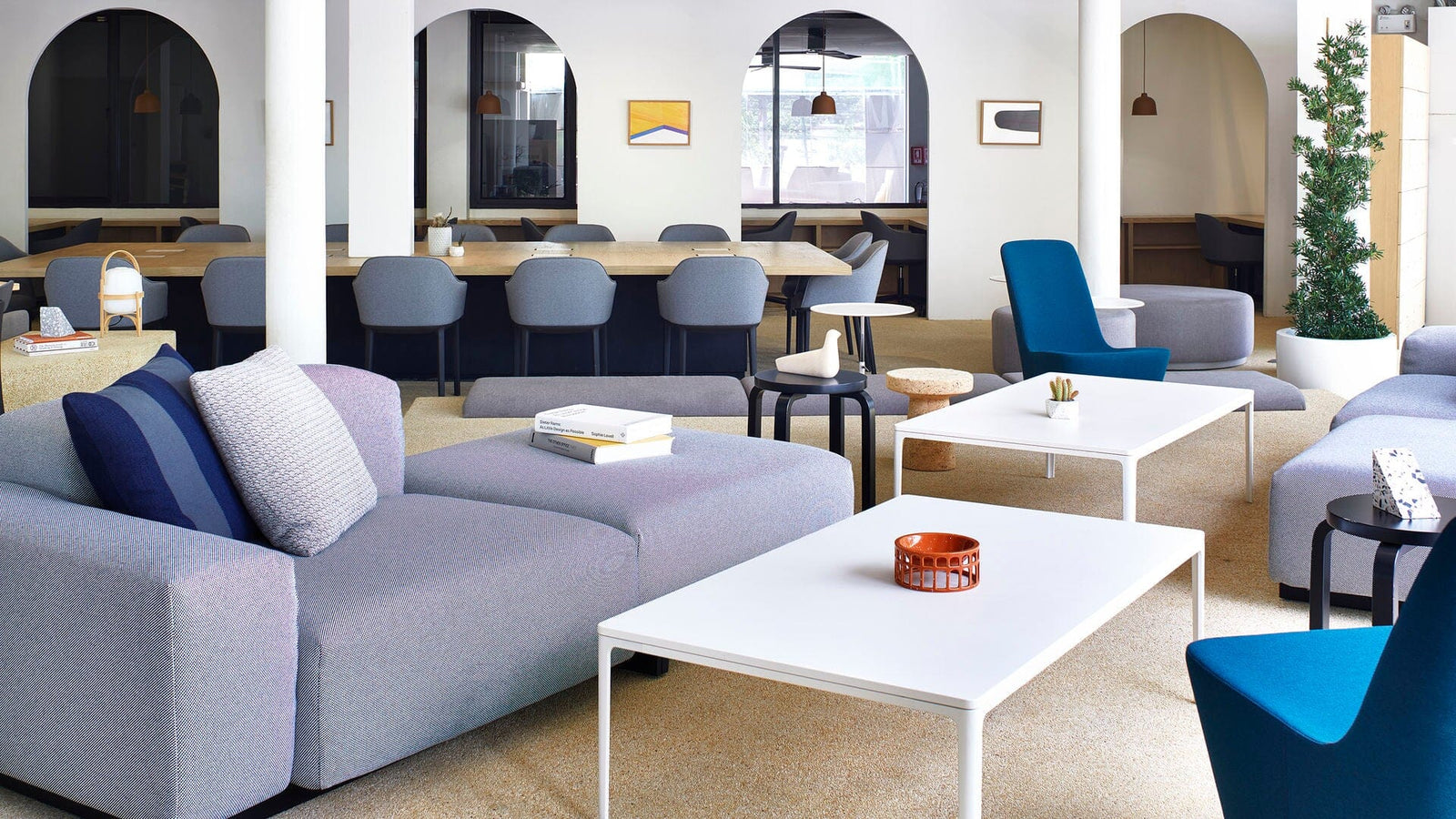 Softshell Chair With Four Leg Base Side/Dining Vitra