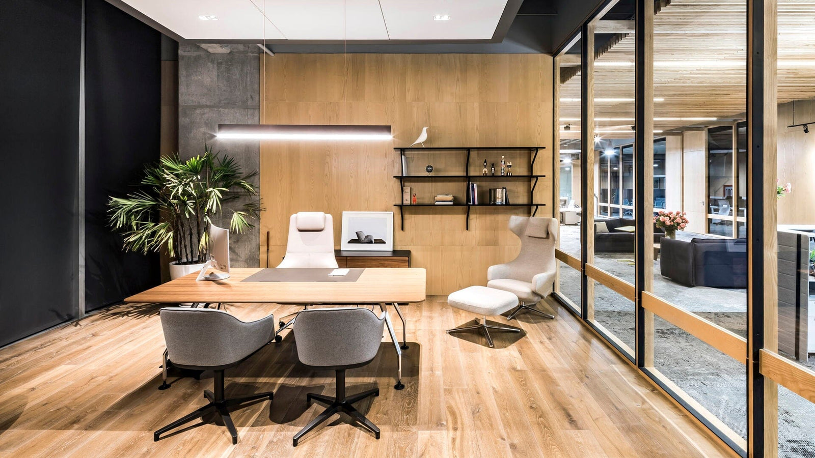 Softshell Chair With Four Star Base Side/Dining Vitra