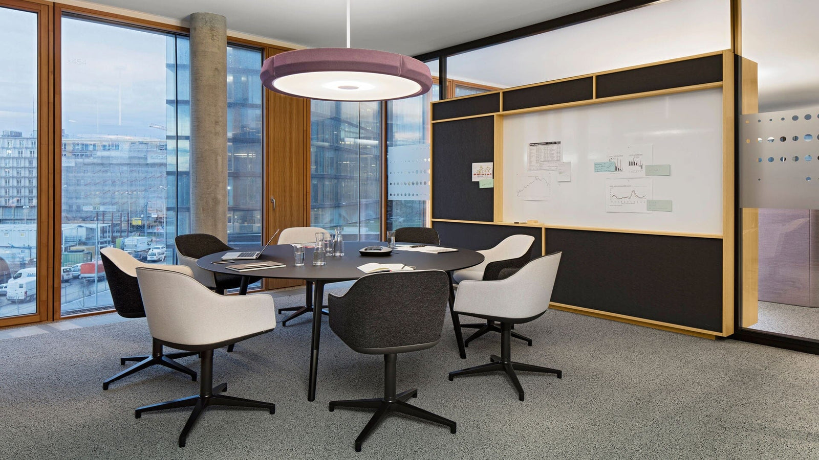 Softshell Chair With Four Star Base Side/Dining Vitra