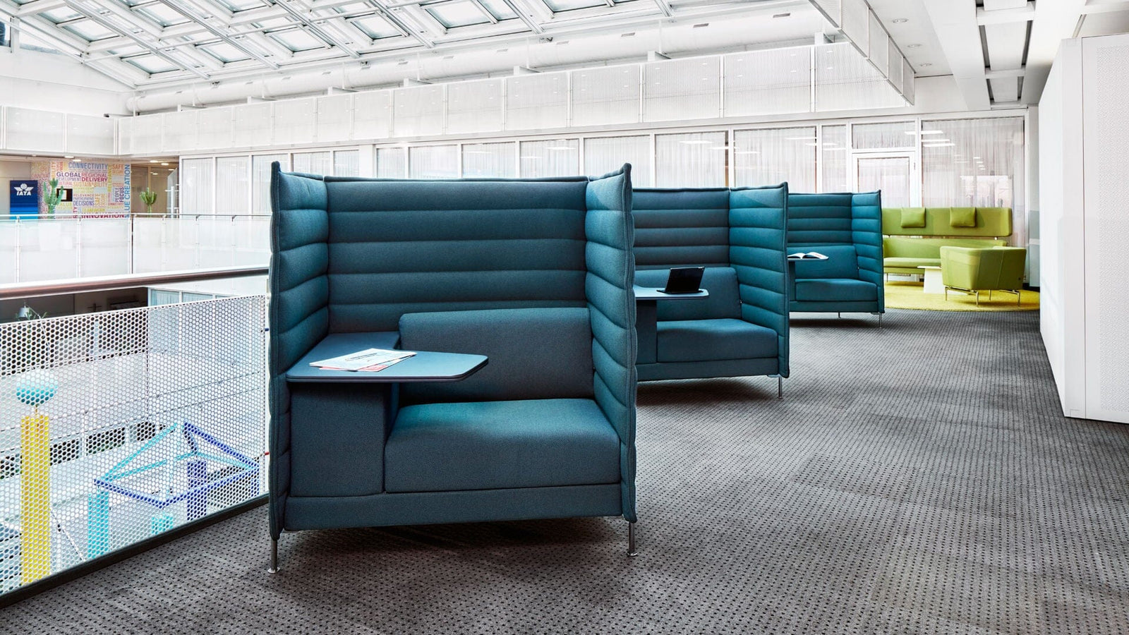 Suita Club Armchair lounge chair Vitra