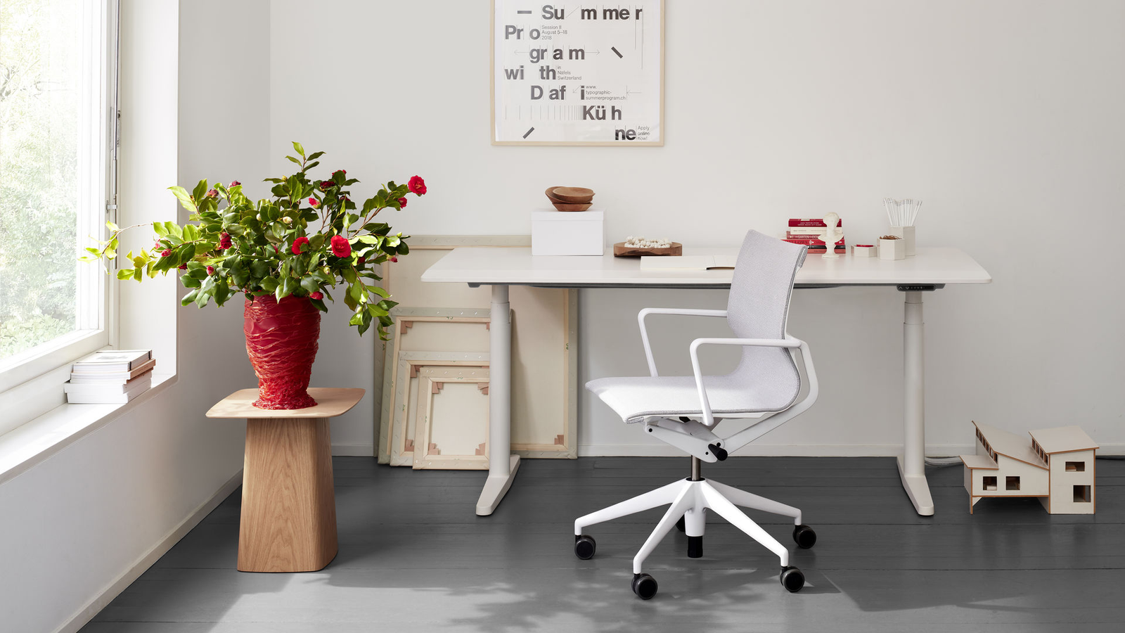 Wooden Side Table side/end table Vitra