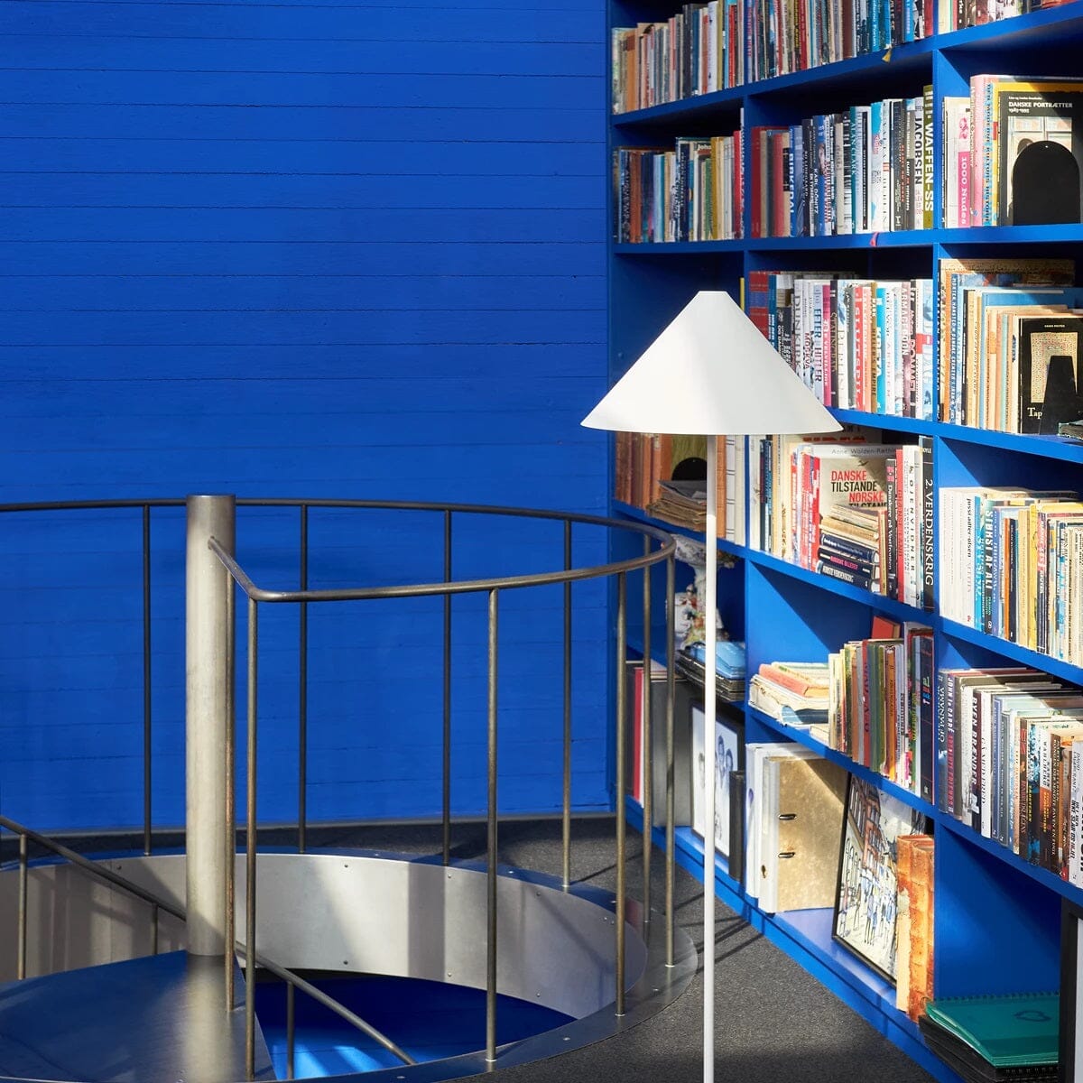 Keglen LED Floor Lamp Floor Lamps Louis Poulsen