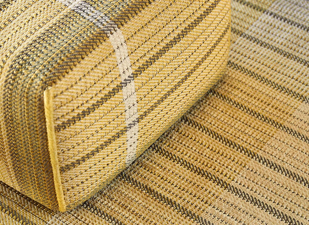 Reversible Pouf Rug Gan