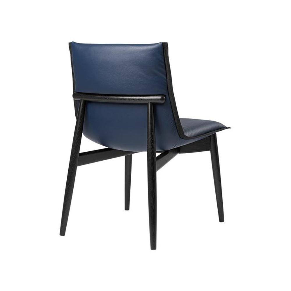 E004 Embrace Chair Side/Dining Carl Hansen