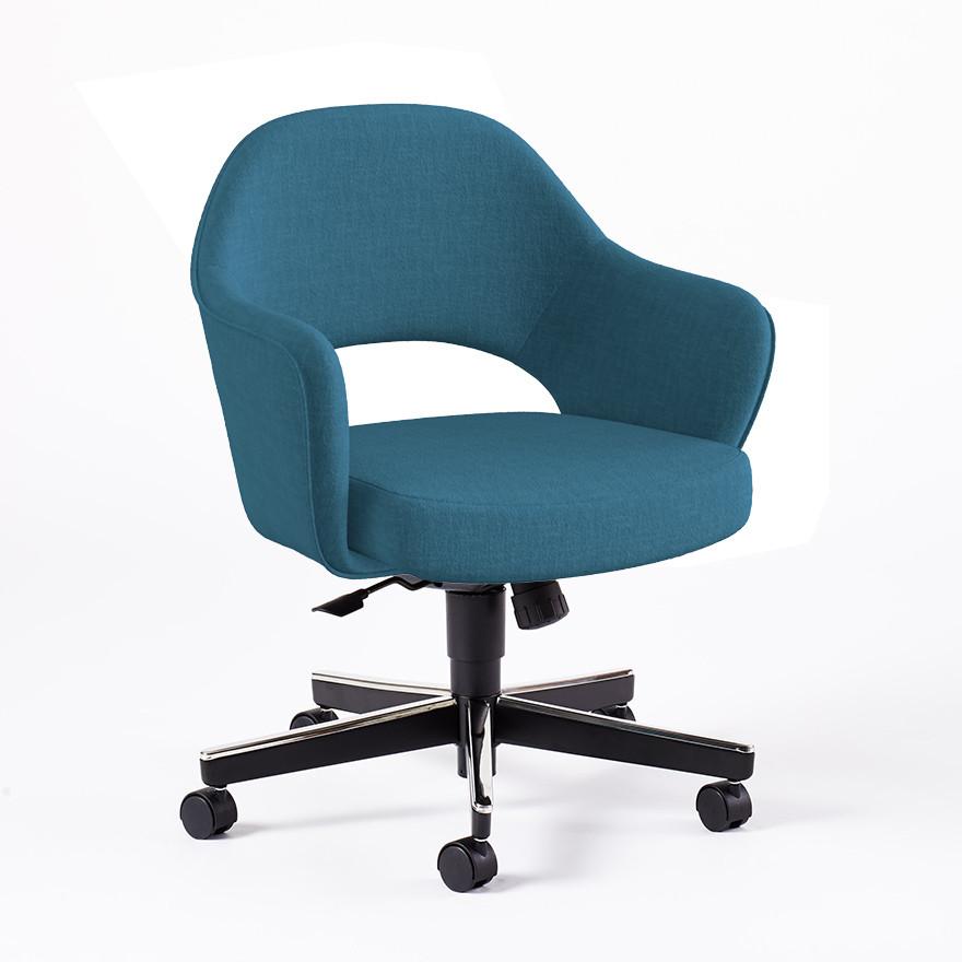 Saarinen Executive Arm Chair with Swivel Base task chair Knoll Hard Classic Boucle - Aegean