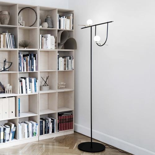 Yanzi Floor Lamp Floor Lamps Artemide