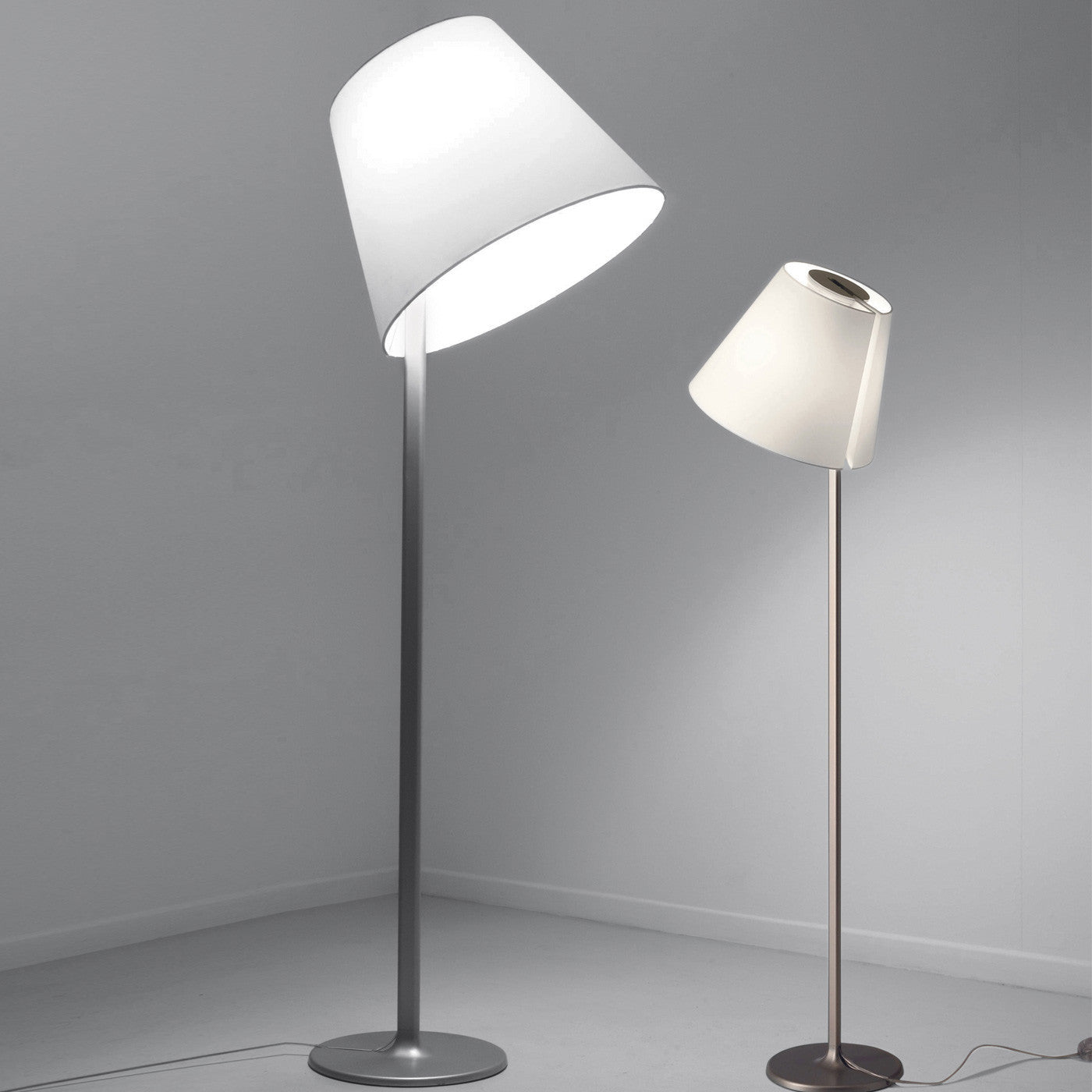 Melampo Mega Floor Lamp Floor Lamps Artemide