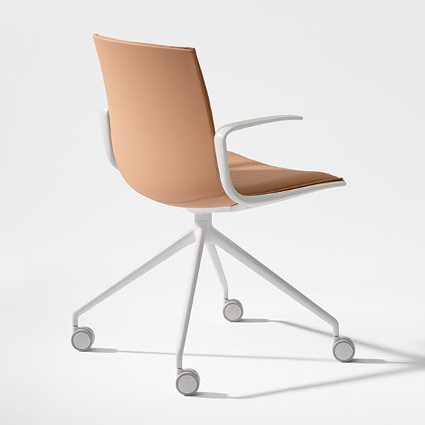 Catifa Up Soft Chair With Trestle Base task chair Arper
