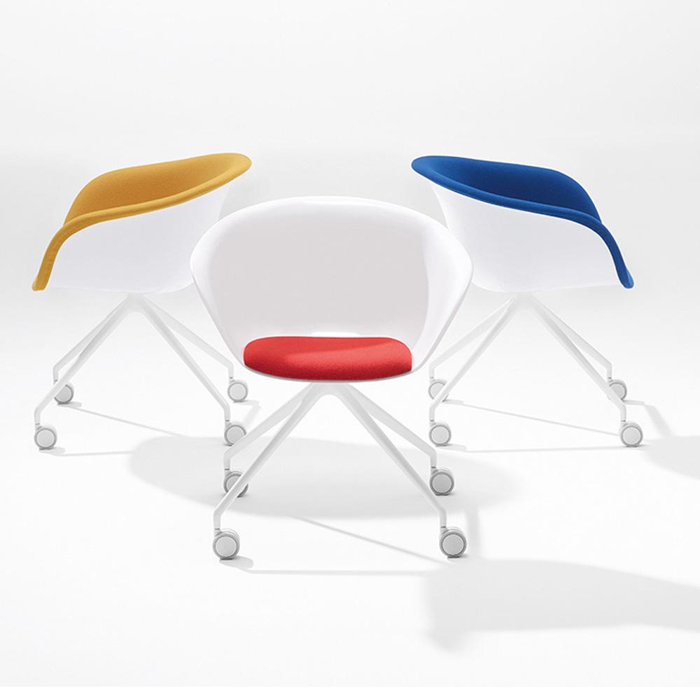Duna 02 Trestle Base Chair With Front Upholstery Side/Dining Arper